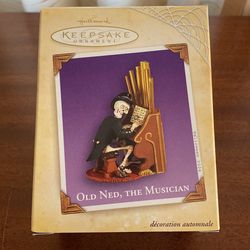 Hallmark Old Ned the Musician