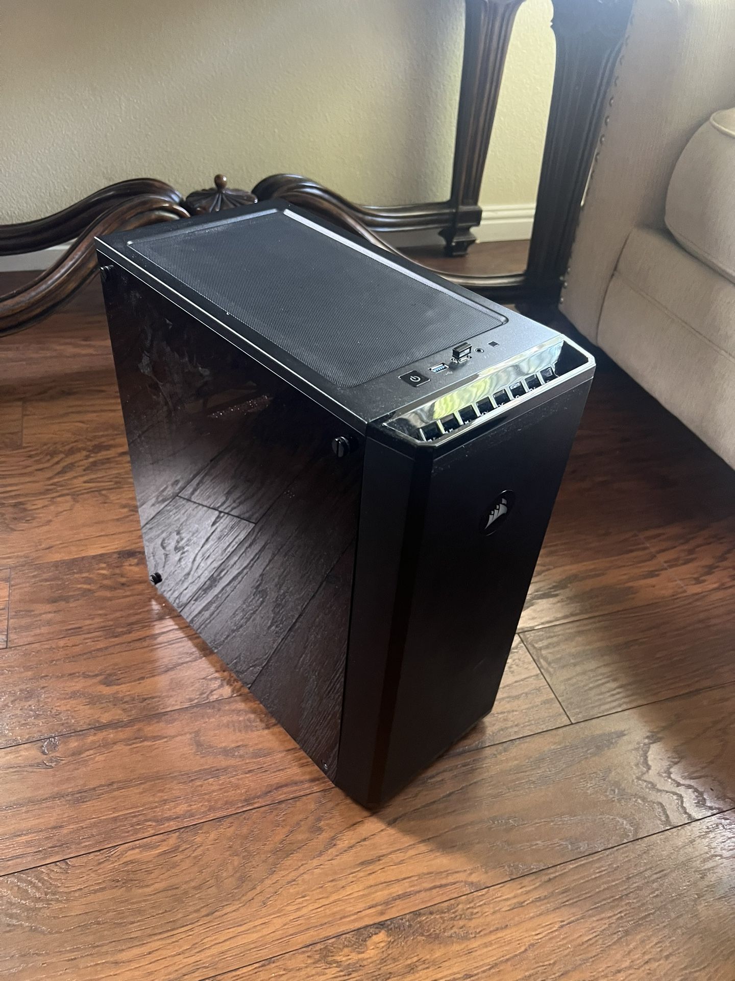 Used still in good quality PC, MONITOR, 3 CORSAIR FANS, AND HD LIGHTING CONTROLLER