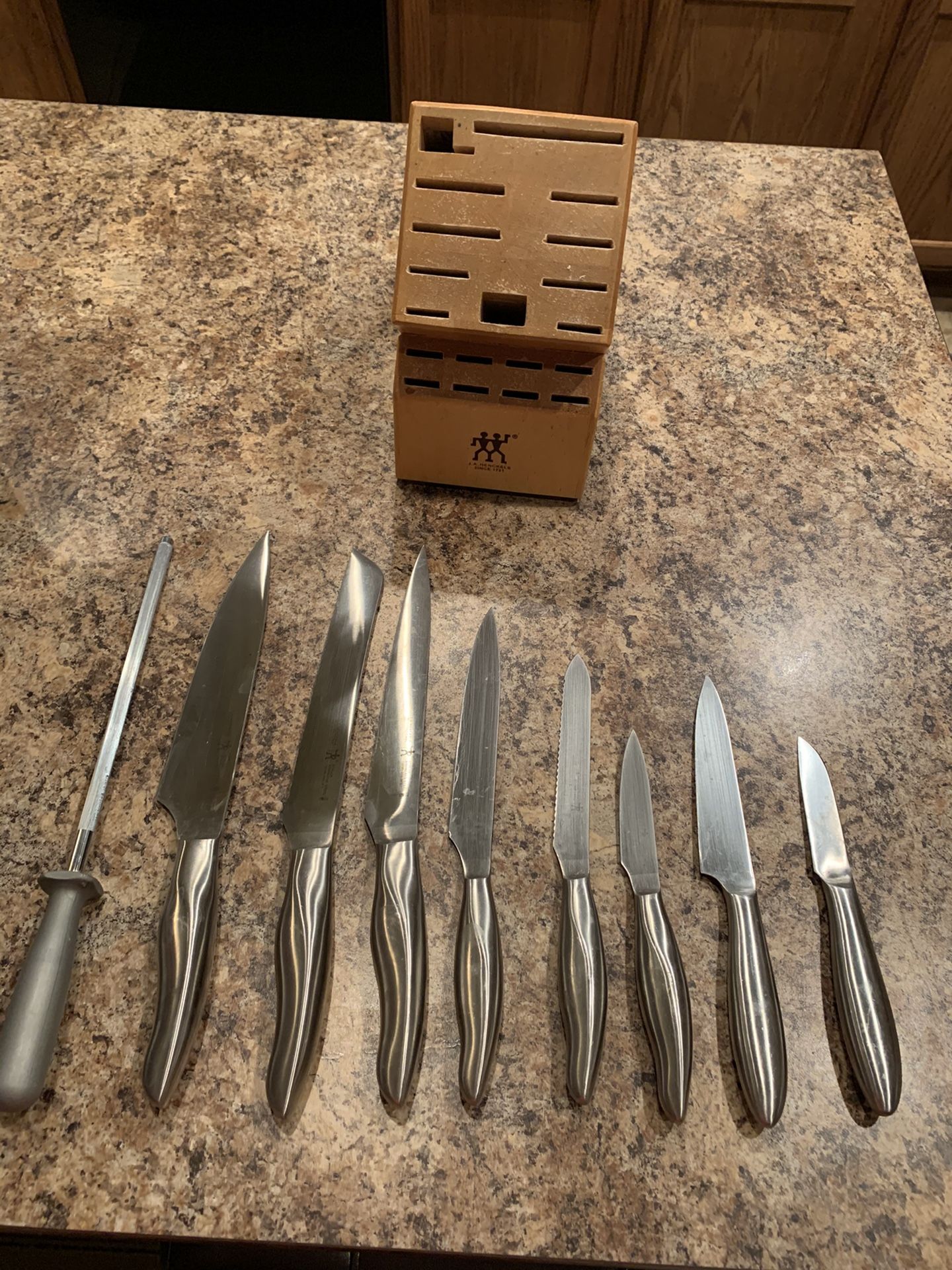 Henkel knife set of 8 knives, sharpener and block silver for Sale in