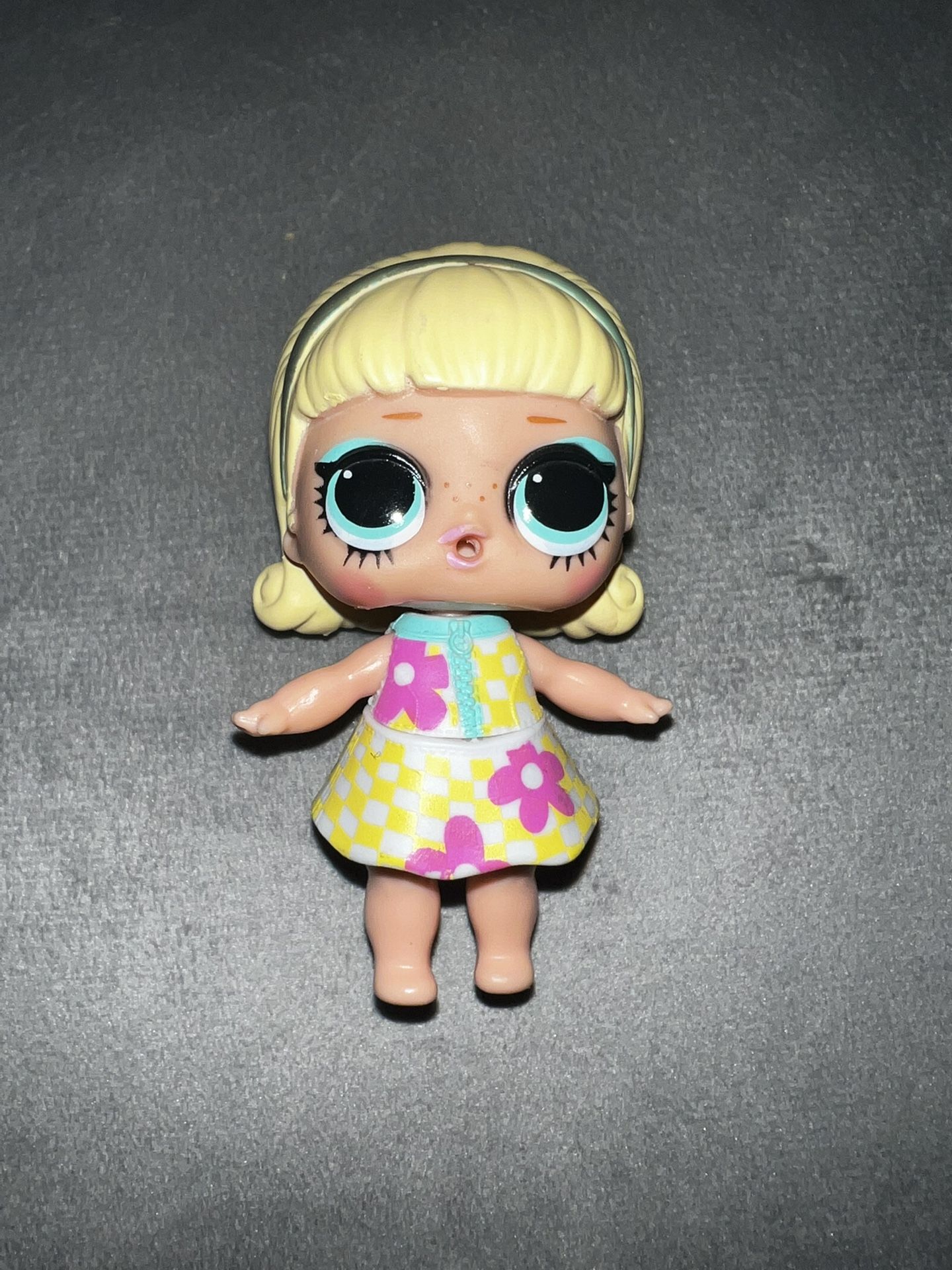 LOL Surprise Doll Go Go Gurl Confetti Pop Color Change