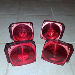 Luces Para Trailas $8 Each