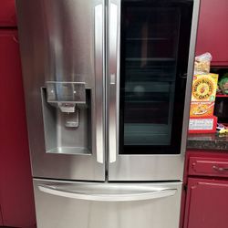 Refrigerator 