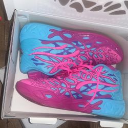Men’s Shoe 