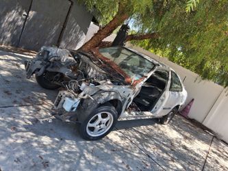 Free rolling shell ek honda civic for scrap