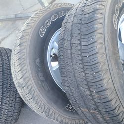 Tires Jeep  Wrangler.