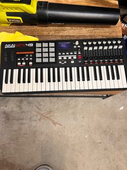 Akai MPK49 keyboard