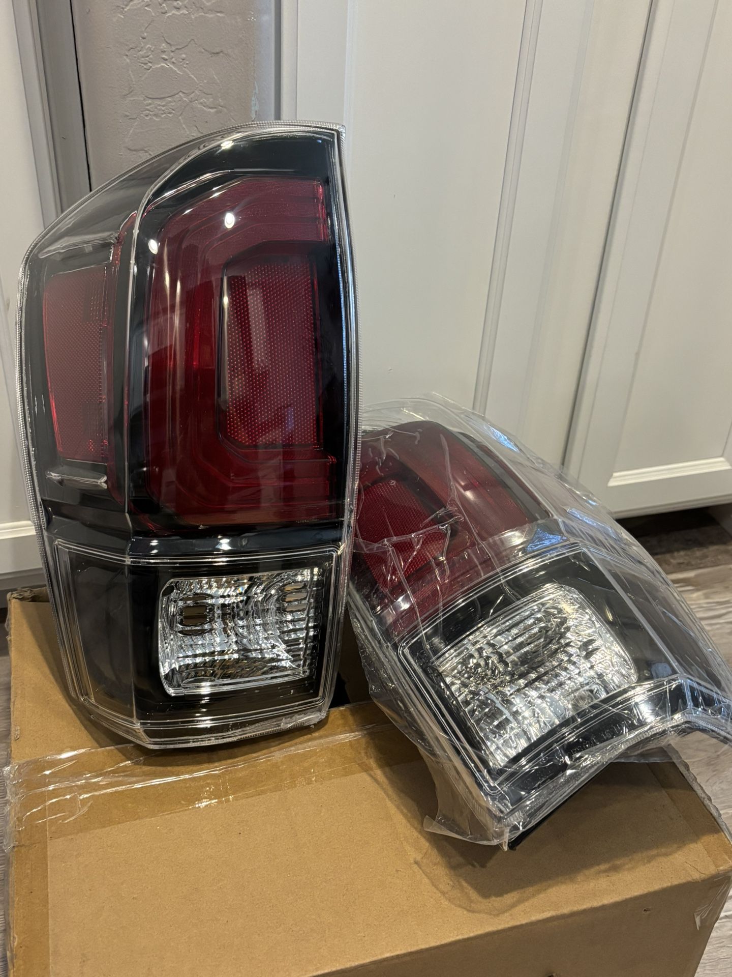 Toyota Tacoma 2016-2023 Tail Lights