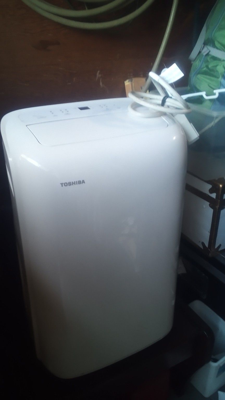 Toshiba Air Conditioner And Dumidifier