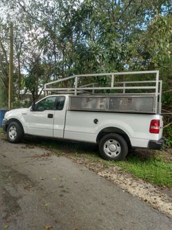 2005 Ford f150 was asking 5000 I let it go for 43 text if you need to get in touch with me I'll give you the address