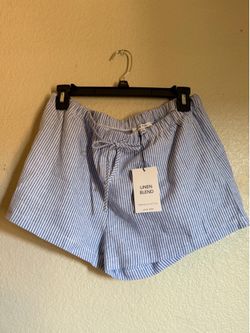 Size L shorts