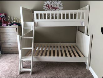 Pottery barn twin/full bunk bed