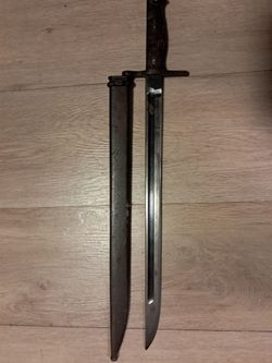 Antigue sword