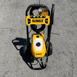 Dewalt 2400 PSI Electric Pressure Washer