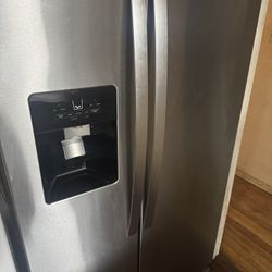 Whirlpool icemaker refrigerator