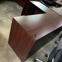 Corner desk 