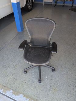 Herman Miller Aeron Office Chair used - medium