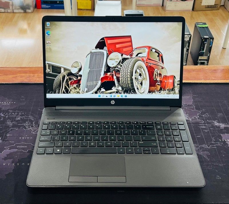 HP 250 G8 NoteBook PC Laptop i5-11th Gen 16GB Ram 500GB SSD Windows 11 Pro Read Description