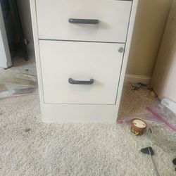 3 drawer File Cabinet