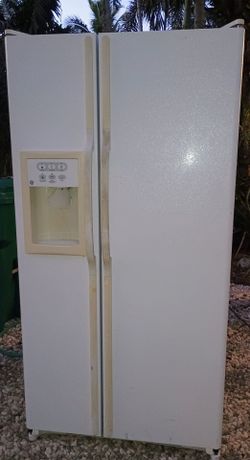 GE Side-by-Side Refrigerator