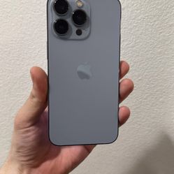 Apple iPhone 13 Pro Unlocked / No Sim Restrictions 128gb 10/10 Takes Sim Cards