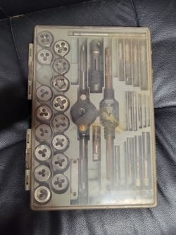 Metric tap and die tool set