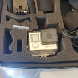 Gopro HERO 4 WITH Accessories