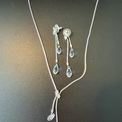 Swarovski Necklace & Earrings Set – Elegant, Excellent Condition
