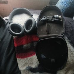 🔥 FIRE 🔥 SALE 🔥 PAIR OF SENNHEISER ACCENTUIM PLUS HEADPHONES WITH CORDS AND CASE $111 BUCKS