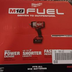 Milwaukee M18 Fuel 1/2" High Torque Impact Wrench W/ Friction Ring Kit