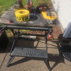 Black+Decker Workmate portable workbench WM425 model.
