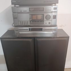 Home JVC Sterio Syystem With 2 _12inch Tower Speakers