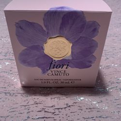 Vince Camuto Fiori for Women 1 oz. Eau de Parfum Spray by Vince Camuto for  Sale in Hillsboro, MO - OfferUp