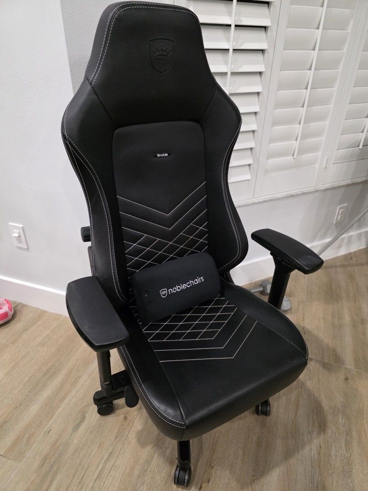 Noble Chairs - Hero Series Gaming Chair