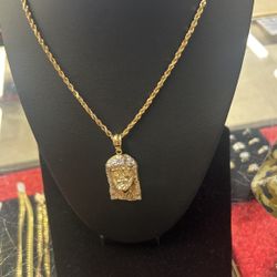 Necklace With Pendant  14 K