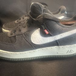NIKE AIR FORCE 10M