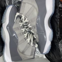 Air Jordan 11 Retro Cool Grey 2021 Size 8 Mens Like New 