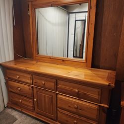 Full Set Wooden Dressers