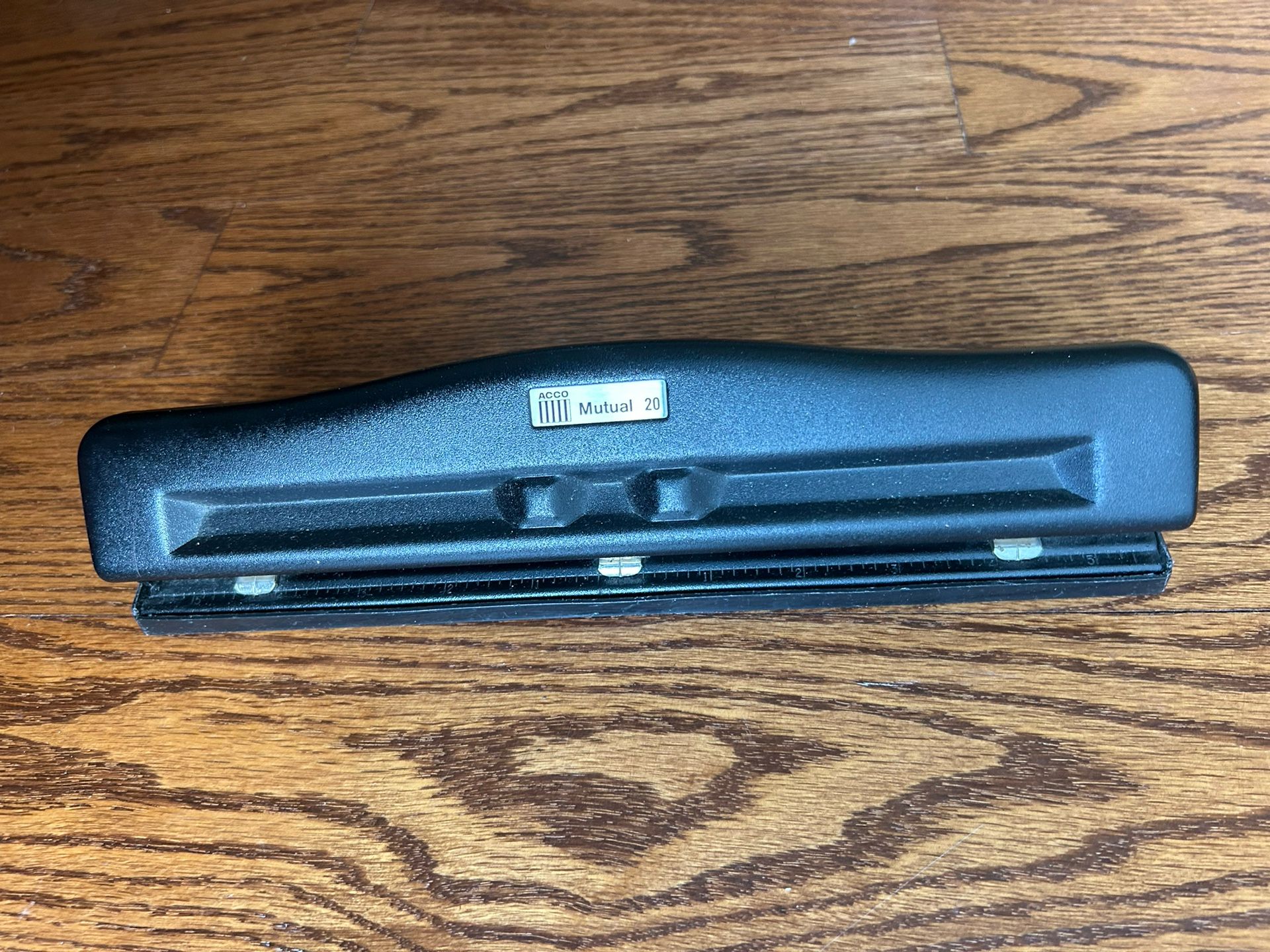 Acco Mutual 20 Black Adjustable Three Hole Punch With Catch Tray School Projects