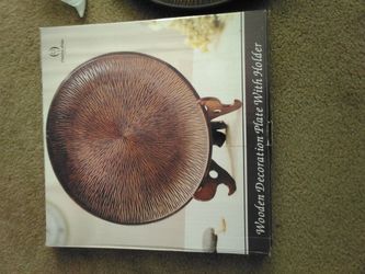 Decorator Plate W/ Stand. NEW $10