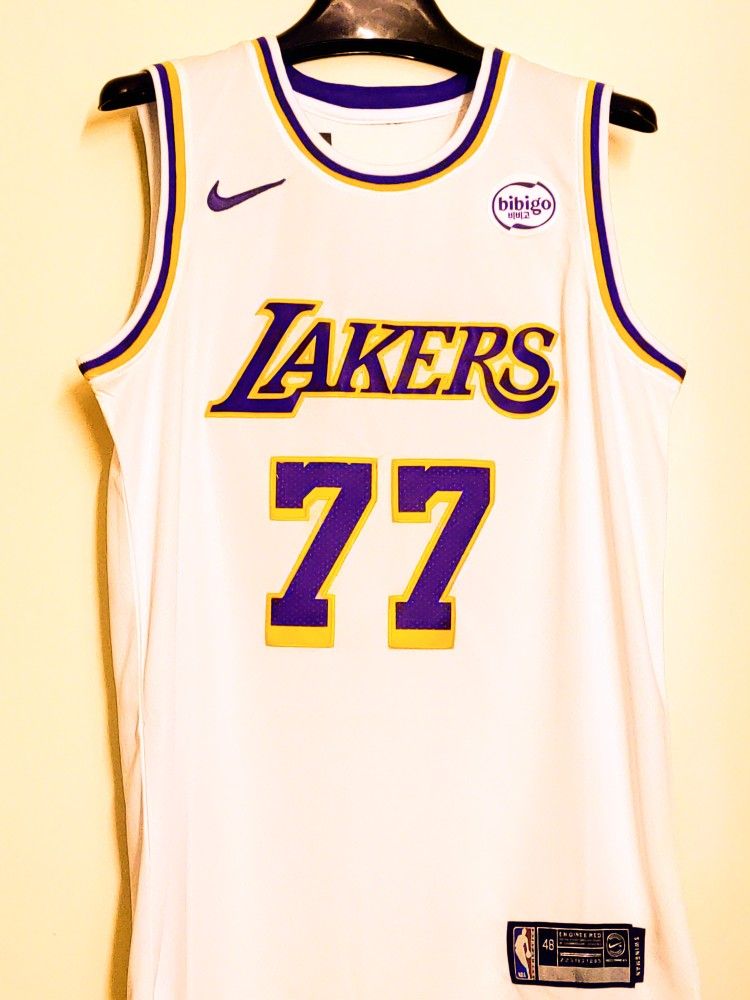 Los Angeles Lakers Jersey Luca Doncic
