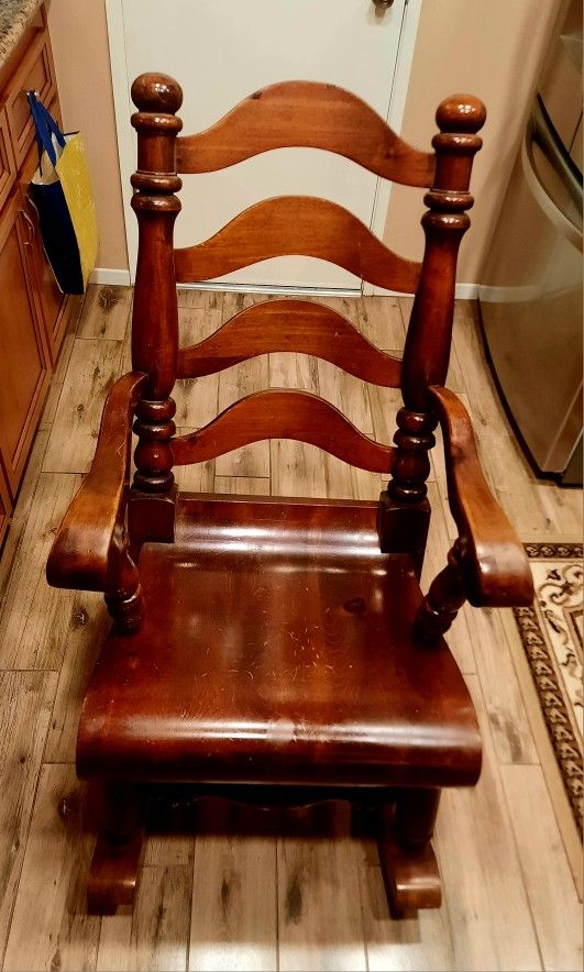 Paul Bunyan solid Wood rocking Chair
