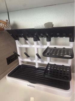 Bottle dispenser/ holder