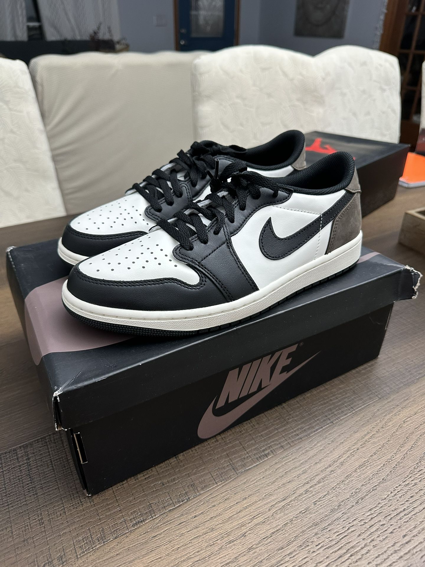 Nike Air Jordan 1 Low OG Mocha Brown Size 10 Men’s Brand New