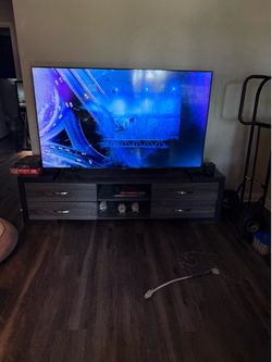 TV Stand/ Media Center