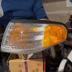 1998 Ford Mustang Right And Left Headlights 
