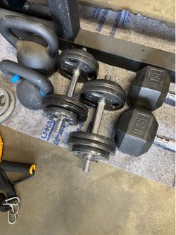 Adjustable dumbbells