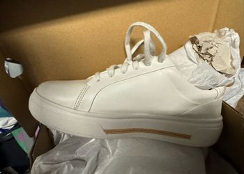 NIB Clarks Hollyhock Walk Off White Leather Size 9 Wide