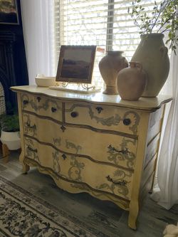 Dresser