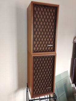 Realistic Speakers