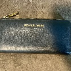 Michael Kors black wallet